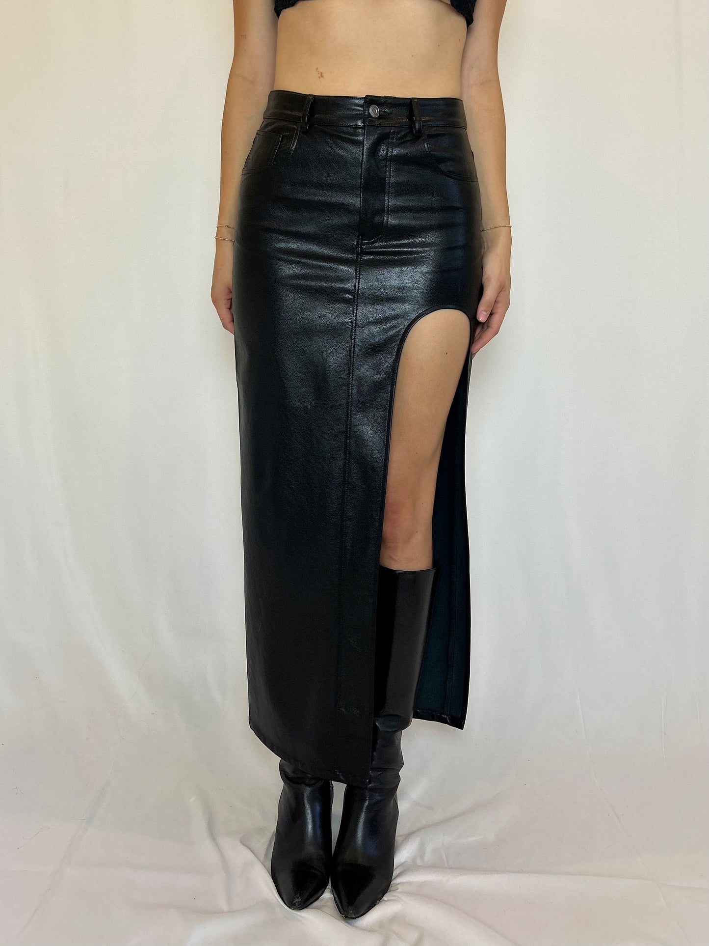 Midnight Midi Skirt - Black