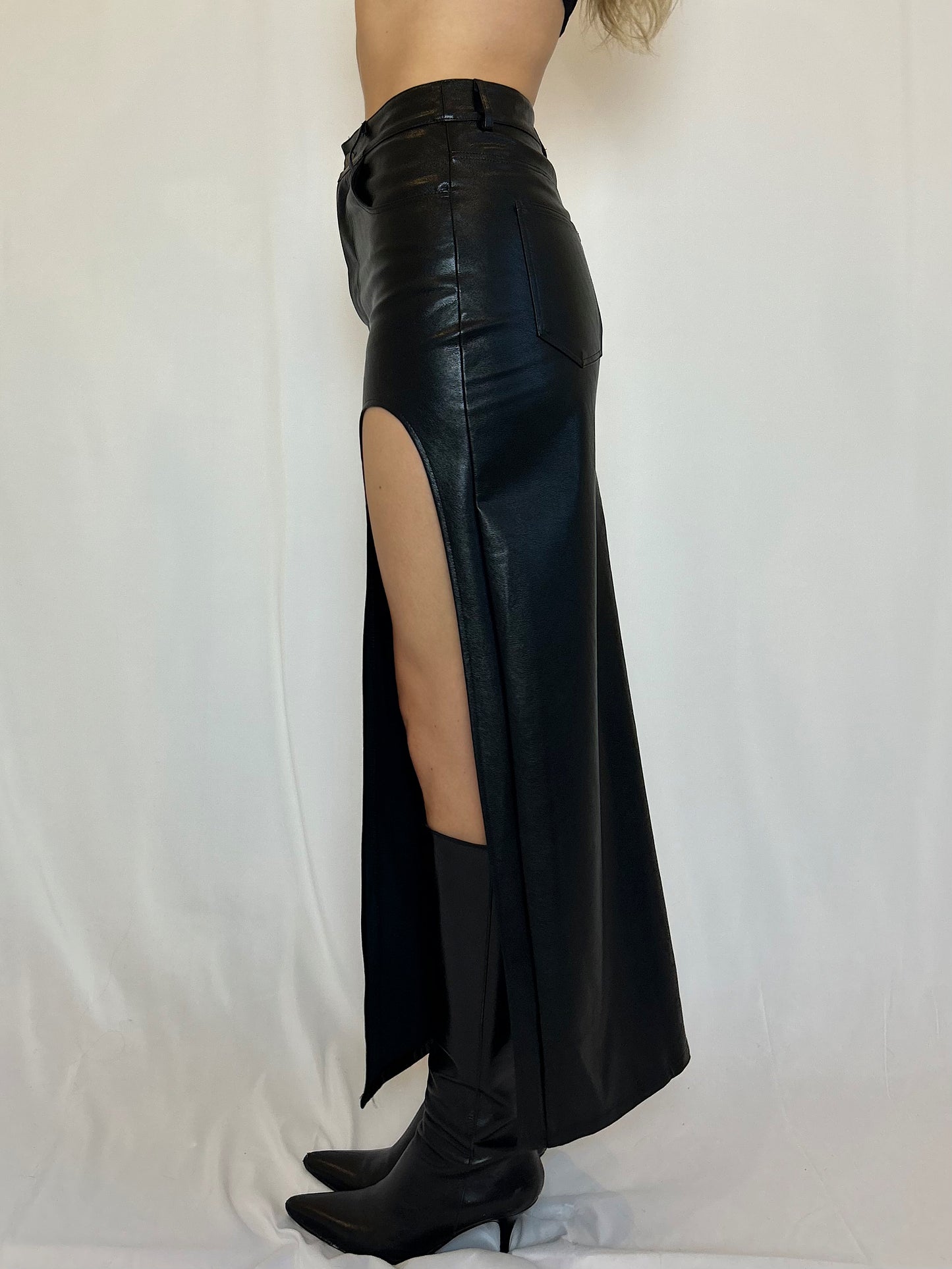 Midnight Midi Skirt - Black